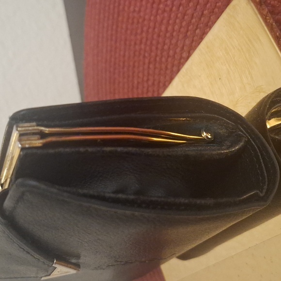 Vintage YSL Compact Kiss Lock Leather Bifold Wallet - Picture 4 of 10